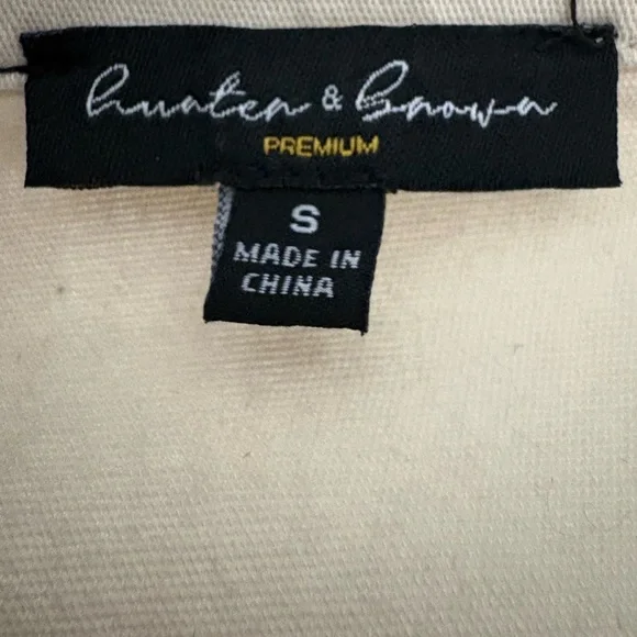 Hunter and Brown Stylish Cream Button-Down Dress - Picture 7 of 8